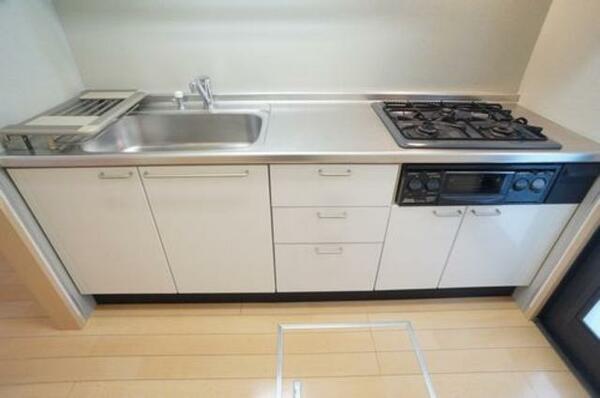 画像13:【キッチン】３口グリル付きコンロ　☆食器洗い機も設置可能です♪