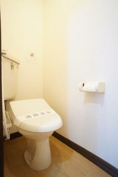 画像10:【トイレ】トイレはもちろん暖房洗浄便座仕様！