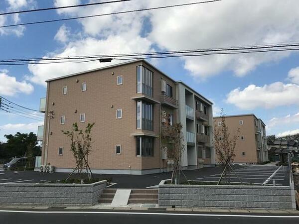 画像14:敷地内に駐車場あり☆別途契約要、月額費用掛かります！