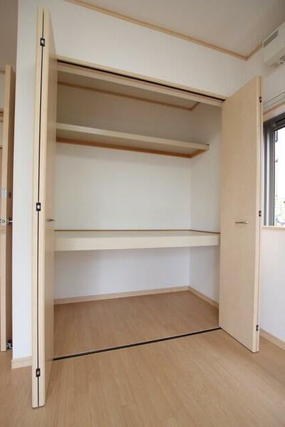 収納：★仕切り付きで収納しやすい★