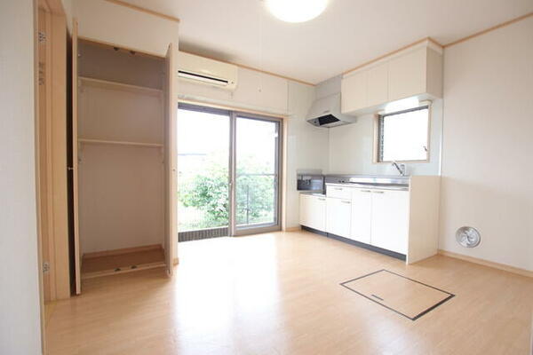 室内：★ダイニングテーブルが置けます★