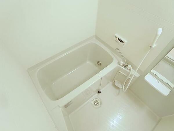 画像5:追炊き・浴室乾燥機付バスルーム