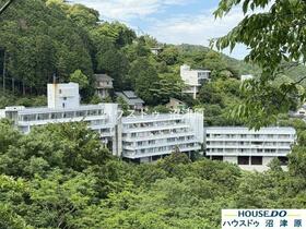 ビラ自然郷マンション