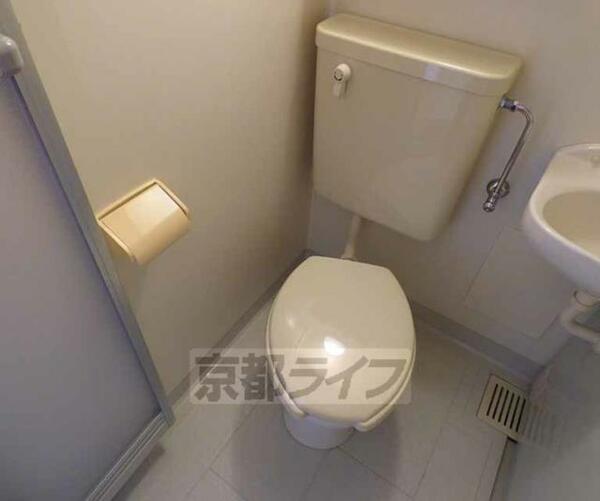 画像11:ユニットバス内のトイレです。