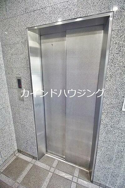 画像16:エレベーター