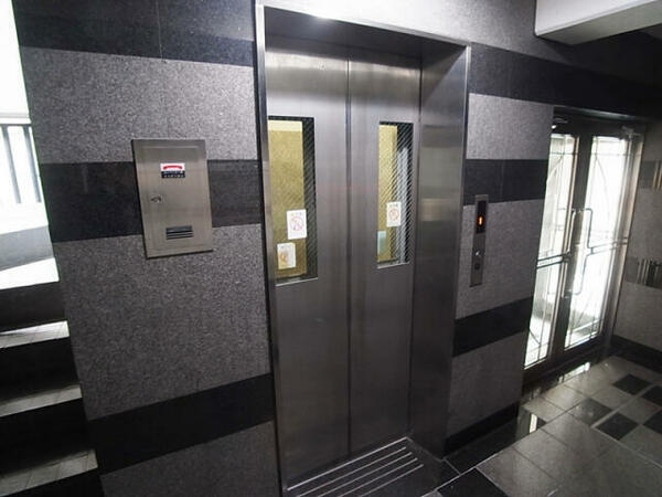 画像16:エレベーター完備