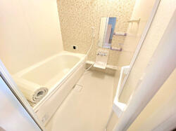 画像5:浴室換気乾燥機付き一坪タイプの浴槽です。