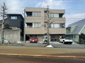 河北郡内灘町鶴ケ丘３丁目　ブレンディ