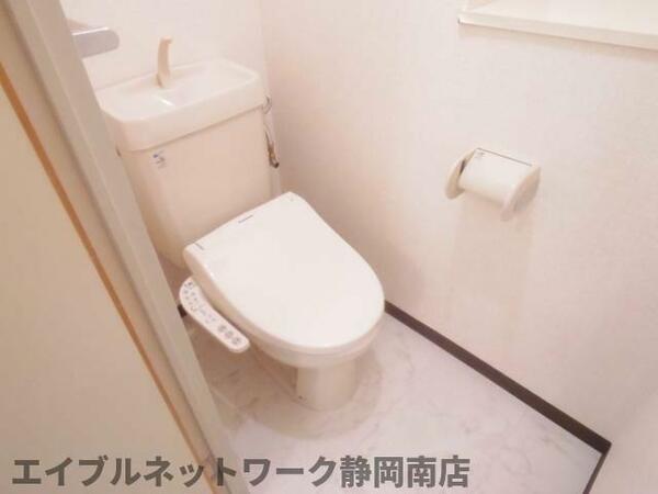 画像8:落ち着いたトイレです