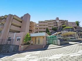 ヴェルビュ上大岡