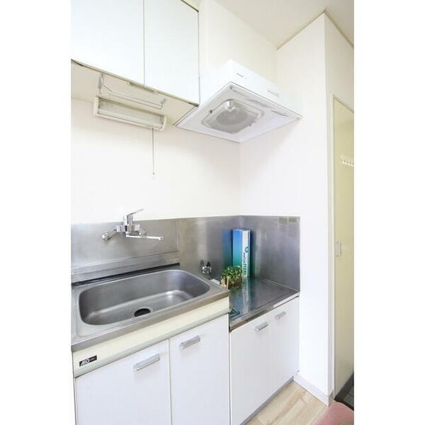 画像4:ガスコンロ設置可能なキッチンスペースです
