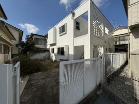 東京都三鷹市上連雀２丁目