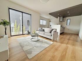 東京都三鷹市上連雀６丁目