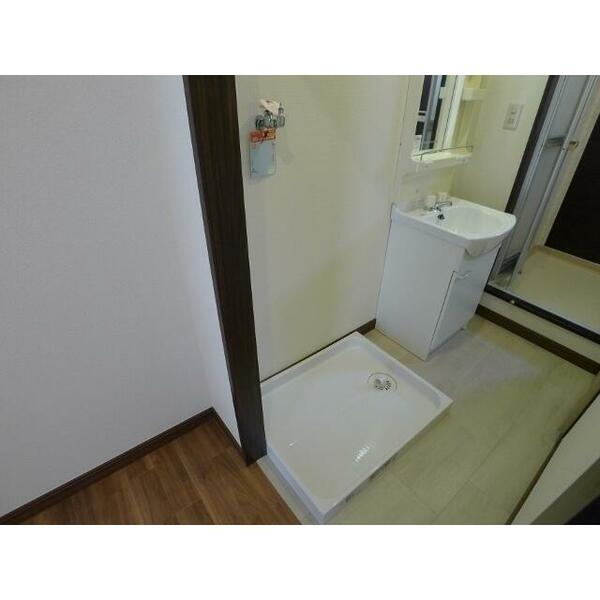 画像12:浴室に近くに洗濯機置場があり便利です