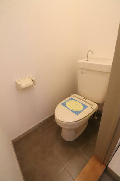 画像10:洋式水洗トイレ