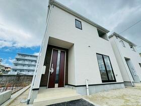 沖縄県うるま市石川東山本町１丁目