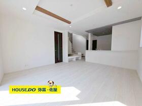 愛知県弥富市五明町築留