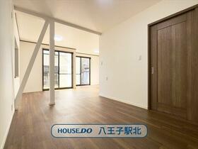 東京都八王子市大和田町６丁目