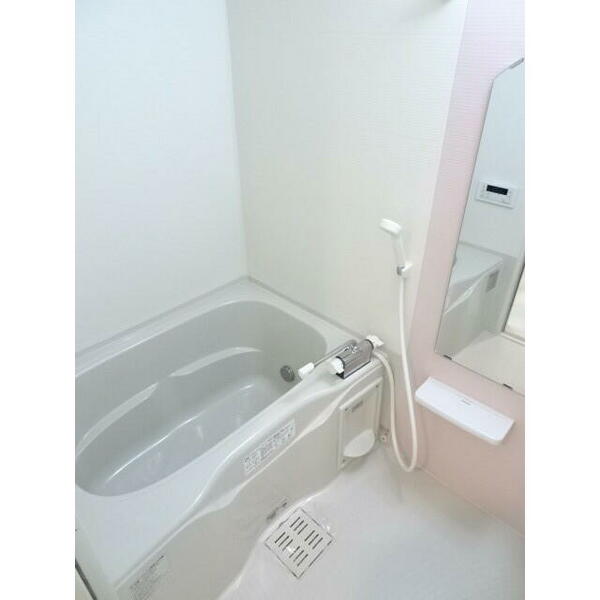 画像6:お風呂の壁の色は現状優先。※別部屋参照・