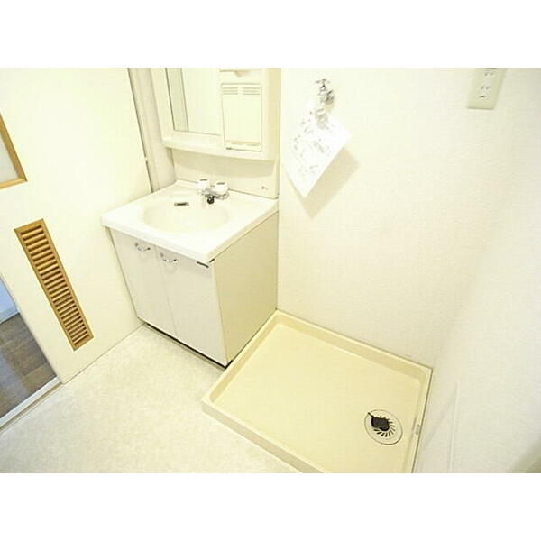 画像16:室内洗濯機置き場