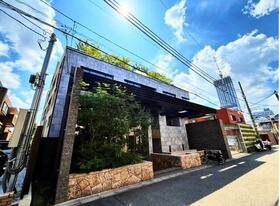 東京都港区南青山４丁目