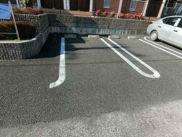 駐車場：駐車場があります