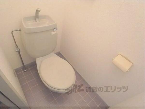 画像8:ゆとりのあるトイレです