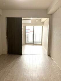 プレミスト関目高殿駅前