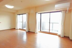 セレスト東島田