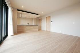 ＩＳＬＡＮＤＣＩＴＹ　ＴＨＥ　ＧＡＲＤＥＮ　Ｖ−２