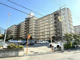 ファミリープラザ泉北光明池　Ｂ棟