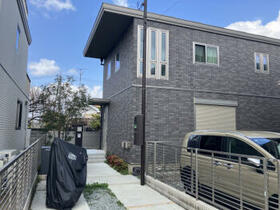 兵庫県三田市屋敷町