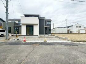 三重県四日市市馳出町１丁目