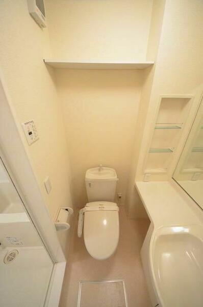 画像8:☆清潔感あるシャワートイレ☆