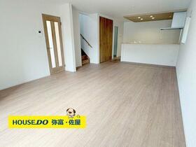 愛知県海部郡蟹江町学戸１丁目