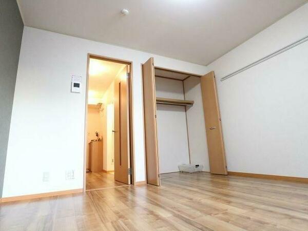 画像7:落ち着いて過ごせるお部屋なので、寝室にいかがでしょうか