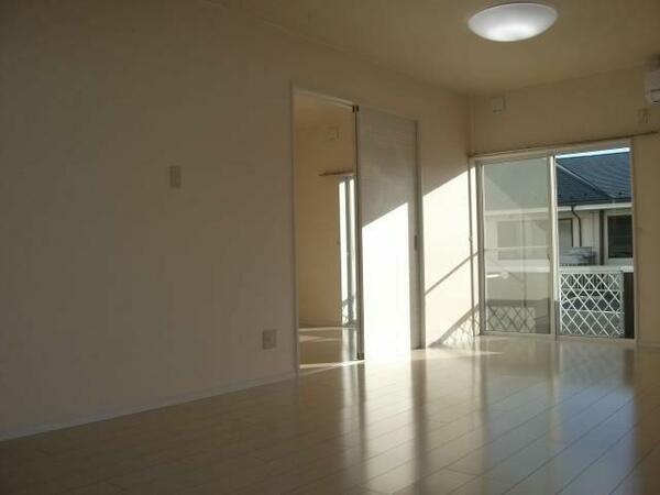 apartment 茨城県小美玉市栗又四ケ
地図を見る