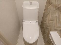 画像10:温水洗浄暖房便座のトイレ