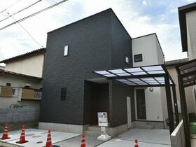 愛媛県松山市鴨川２丁目