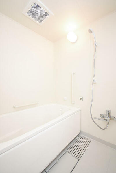 画像4:自動お湯張り機能付きのお風呂