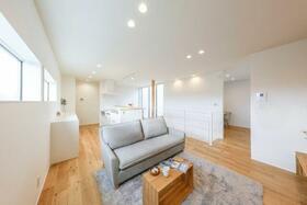 三重県鈴鹿市寺家６丁目