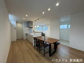 新潟県新潟市江南区亀田四ツ興野３丁目