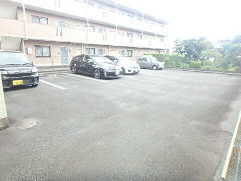 画像6:駐車場