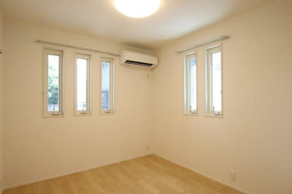 detached 東京都板橋区清水町

地図を見る