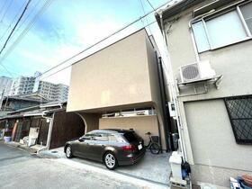 大阪府大阪市北区中津３丁目