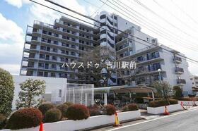 ライフペリエ三郷　１階