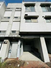 神奈川県横須賀市公郷町３丁目