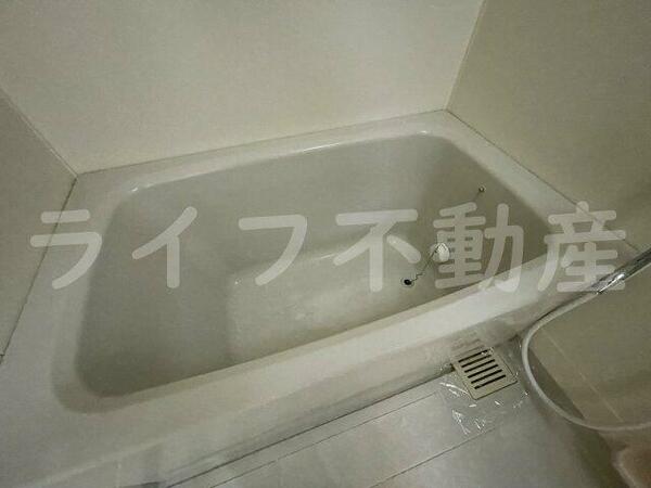 画像13:落ち着いた空間のお風呂です