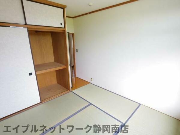 画像16:和室がひろがる居住スペース