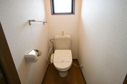 トイレ：B205・トイレ